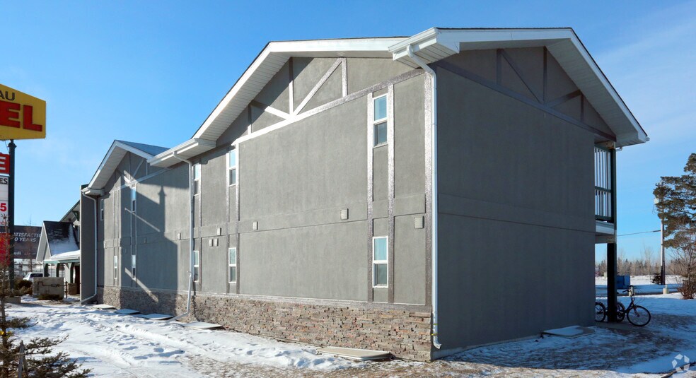 More Photos Of 1414 Calgary Trl SW, Edmonton Hotel For Sale