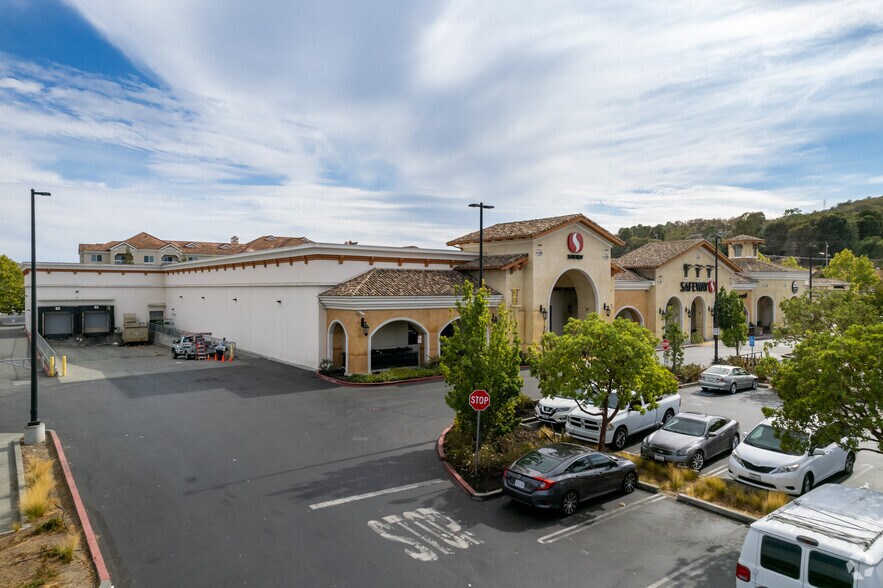 More Photos Of 5720 Nave Dr, Novato Supermarket For Lease