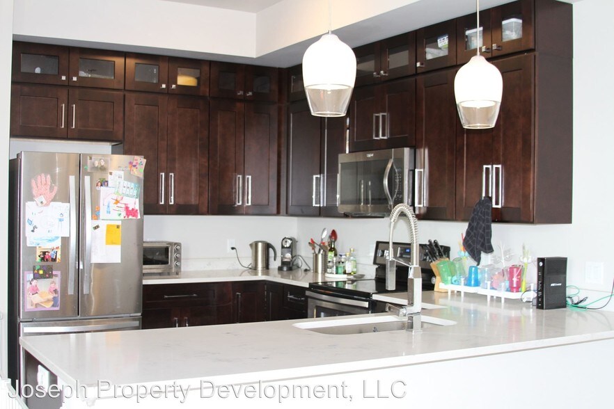 More Photos Of 4175 N Oakland Ave, Shorewood Multifamily For Sale