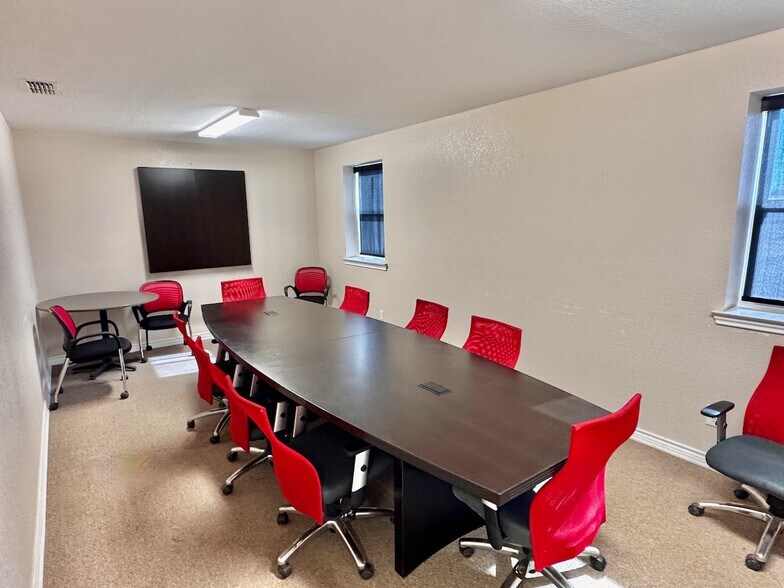 More Photos Of 14800 IH 35, Dilley Industrial For Sale