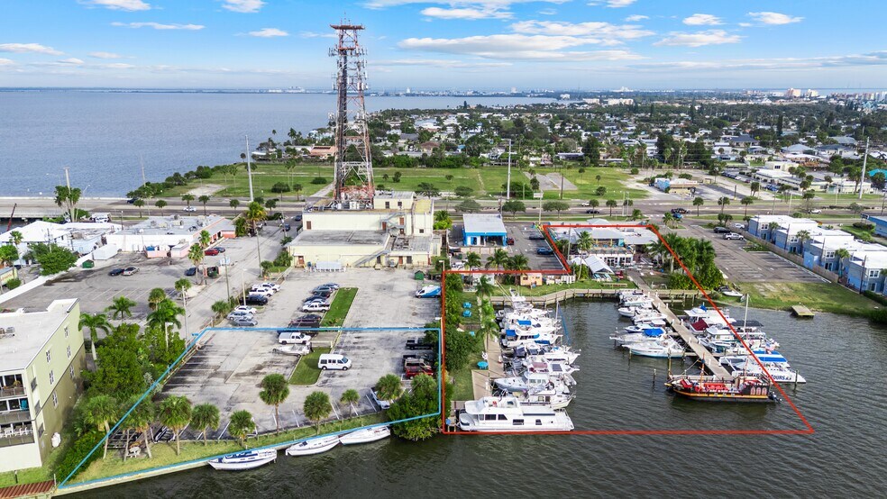Primary Photo Of 400-408 W Cocoa Beach Cswy, Cocoa Beach Restaurant For Sale