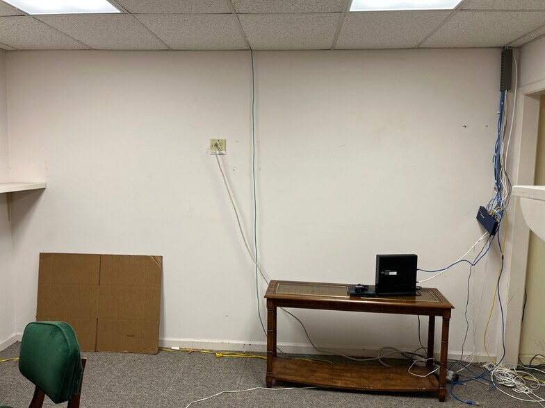 More Photos Of 2601 University Blvd W, Jacksonville Medical For Sale