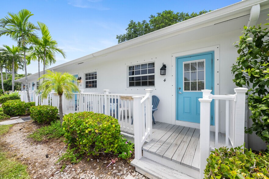 More Photos Of 2502 Tamarind Dr, Hutchinson Island Hotel For Sale