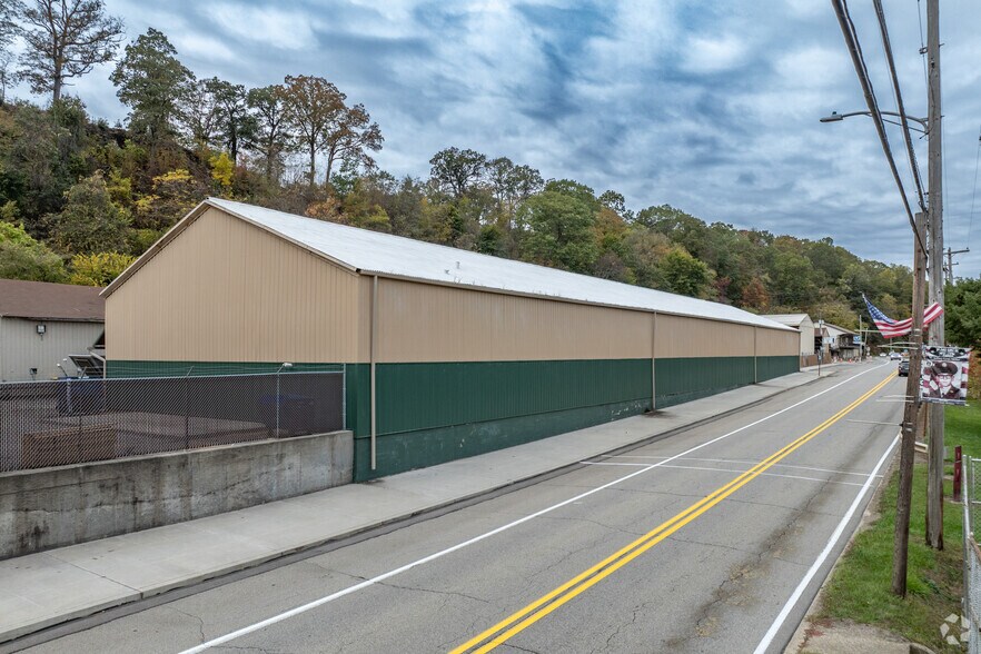 More Photos Of 116 N River Ave, Parker Warehouse For Lease