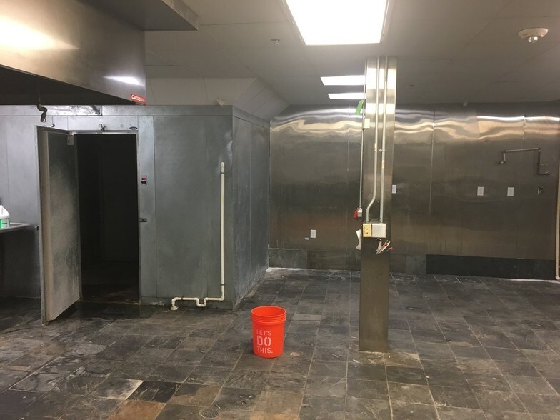 More Photos Of 801 Frenchmen St, New Orleans Restaurant For Lease