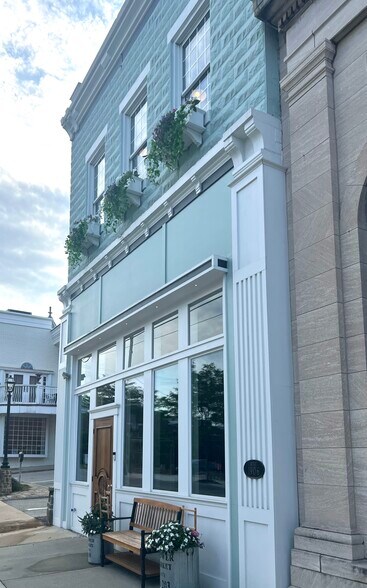 Primary Photo Of 114 N Market St, Ligonier Township Storefront Retail Office For Lease