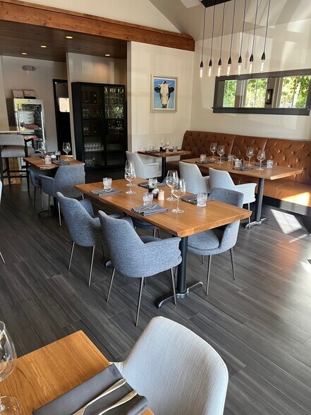 More Photos Of 430 Carolina Way, Highlands Flex For Sale