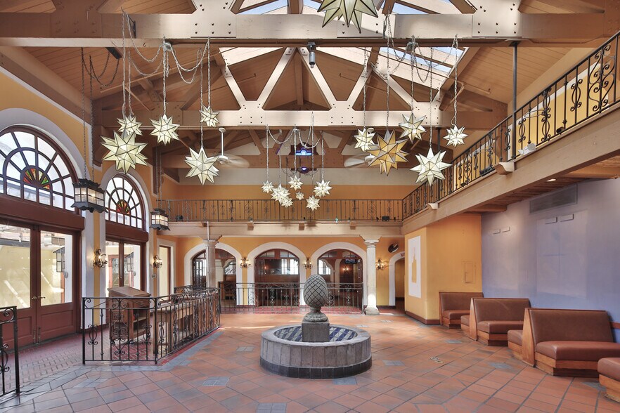 More Photos Of 3360 Ocean Park Blvd, Santa Monica Restaurant For Lease