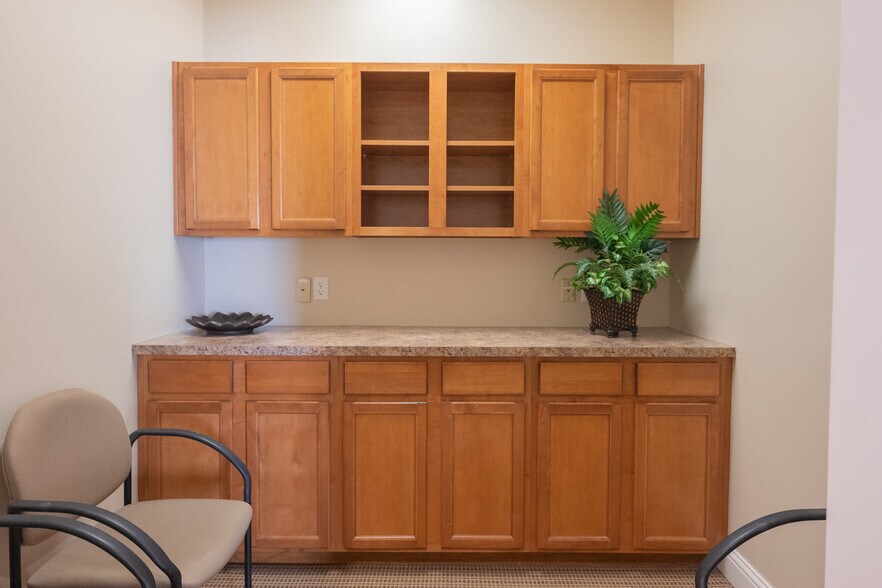 More Photos Of 7775 Cooper Rd, Montgomery Office For Lease