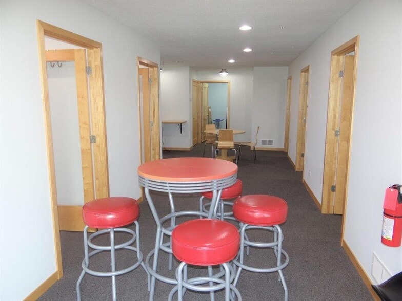 More Photos Of 801-809 Meander Ct, Medina Loft Creative Space For Lease