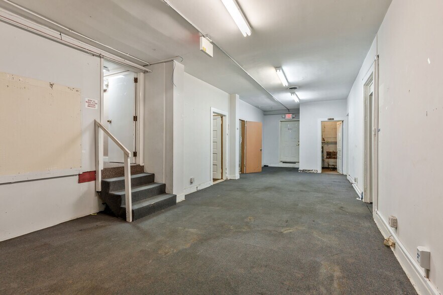 More Photos Of 904 Gallatin Ave, Nashville General Retail For Sale