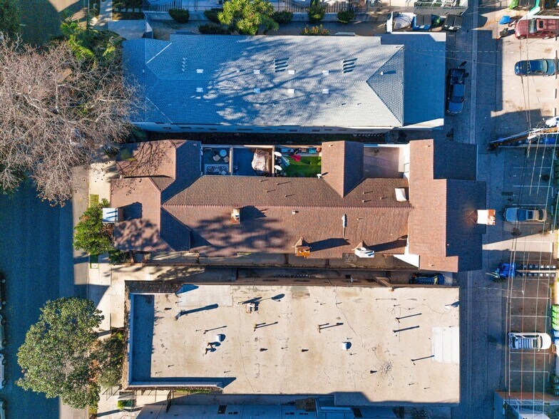 More Photos Of 1532 Granville Ave, Los Angeles Apartments For Sale