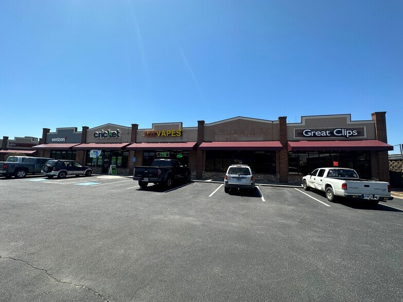 More Photos Of 3878-3990 Bremen Crossing, Bremen Unknown For Lease