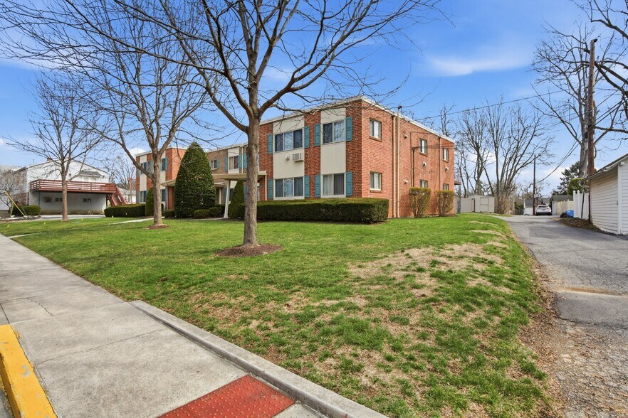 More Photos Of 115 S 24th St, Camp Hill Multifamily For Sale