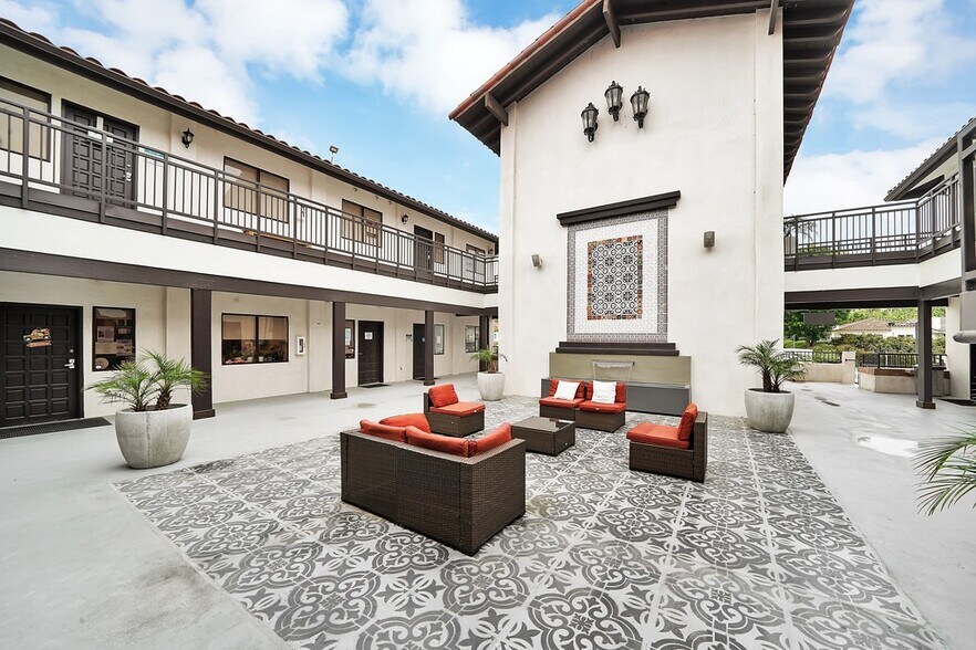 More Photos Of 24953 Paseo De Valencia, Laguna Hills Medical For Lease