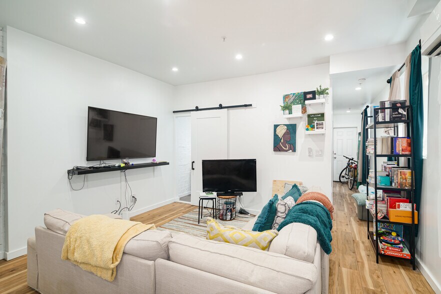 More Photos Of 1247 S 53rd St, Philadelphia Apartments For Sale