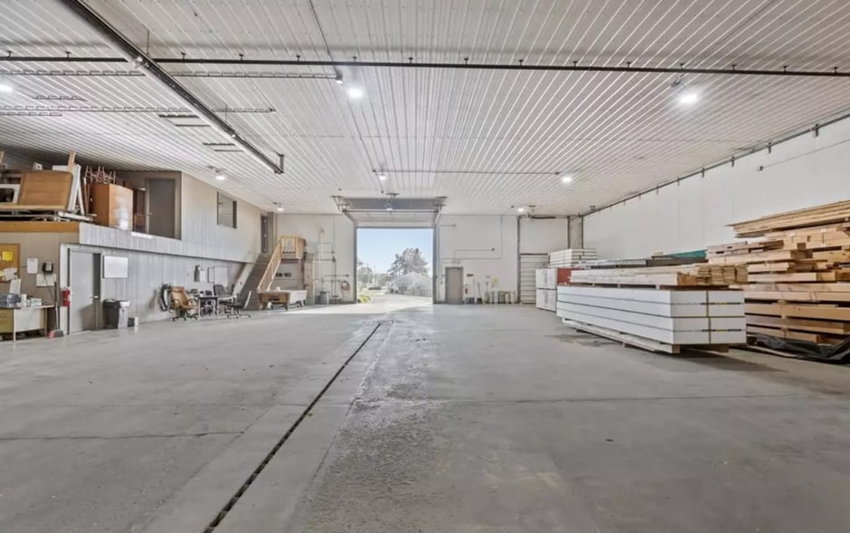 More Photos Of 212 Idaho St, Farrell Manufacturing For Sale