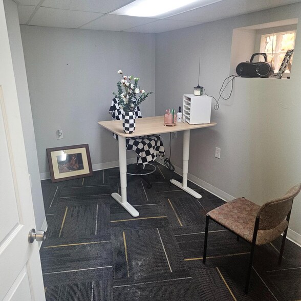 More Photos Of 6401-6405 Belair Rd, Baltimore Storefront Retail Office For Lease