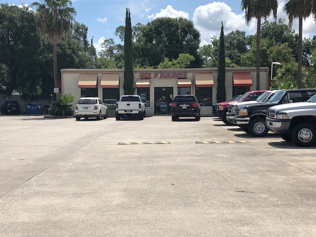 Primary Photo Of 8939 Long Point Rd, Houston Freestanding For Lease