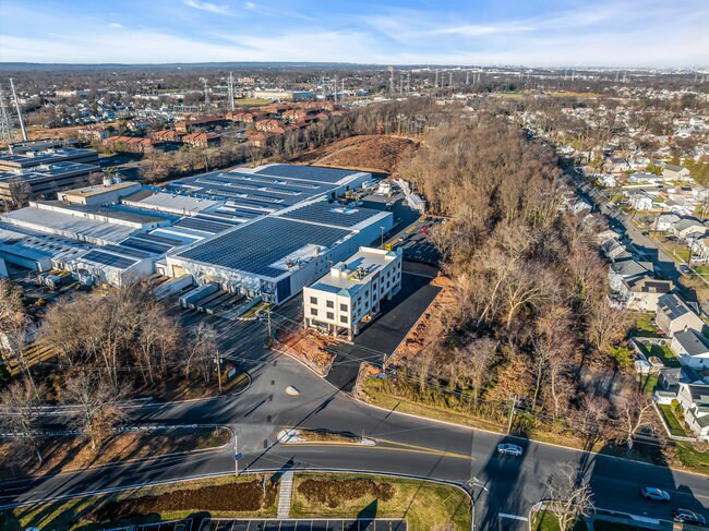 More Photos Of 374 Green St, Woodbridge Coworking Space