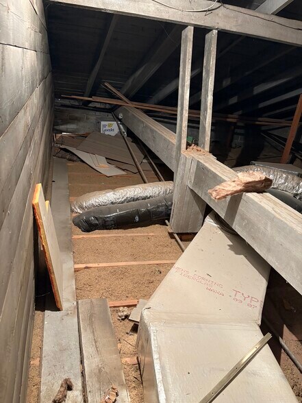 More Photos Of 415 Broad Ave, Stanton Industrial For Sale