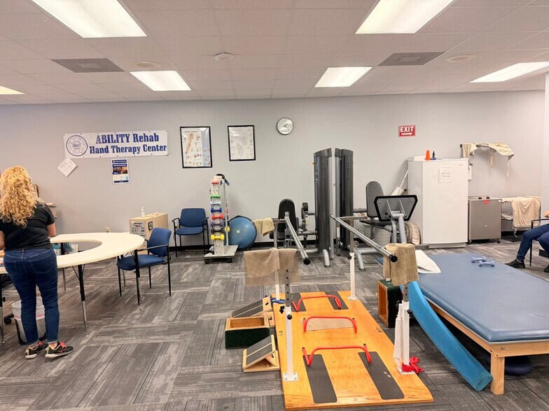 More Photos Of 309-313 W Bass St, Kissimmee Medical For Lease