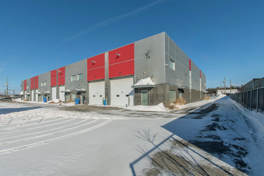 More Photos Of 14410 Rue Rolland-Desjardins, Mirabel Warehouse For Sale