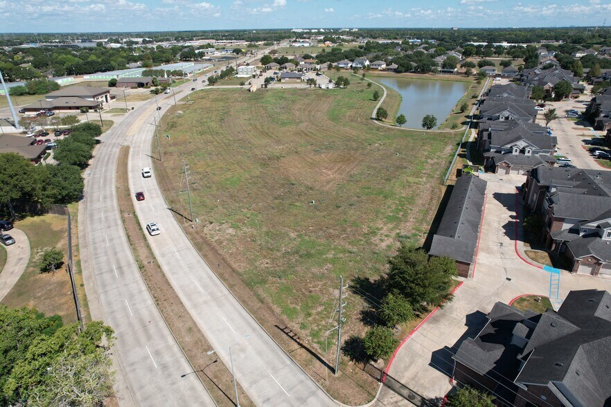 More Photos Of 5222-5226 Reading Way, Rosenberg Medical For Sale