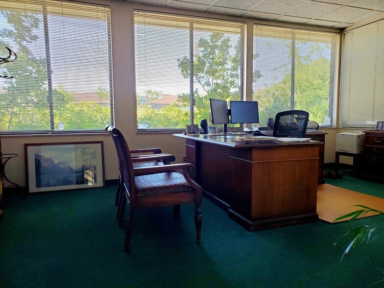 More Photos Of 300 Tamal Plz, Corte Madera Office Residential For Lease