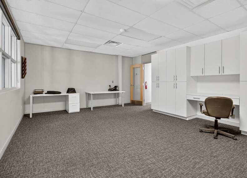 More Photos Of 5500 Canotek Rd, Ottawa Flex For Sale