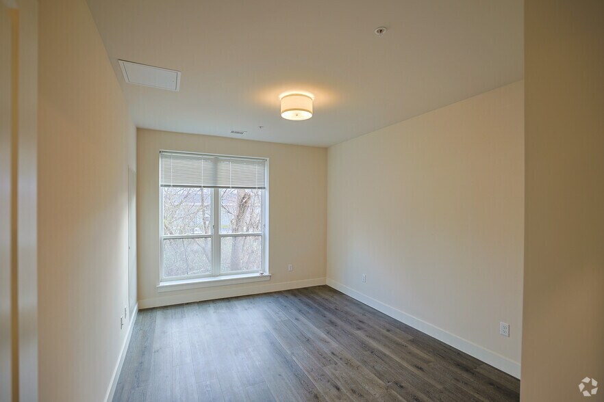 More Photos Of 61 N Dorset St, South Burlington Multifamily For Sale