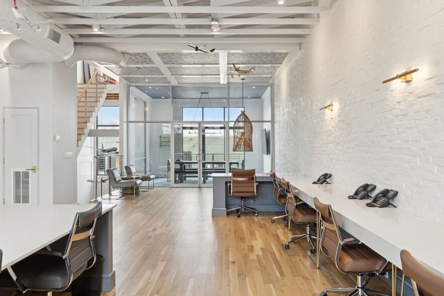 More Photos Of 4763 Algiers St, Dallas Loft Creative Space For Sale
