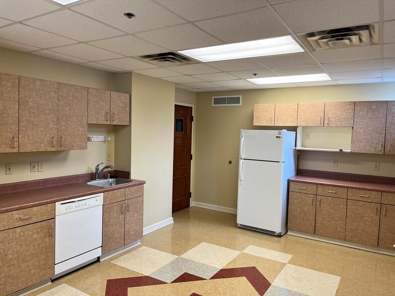 More Photos Of 203 Greene St SE, Huntsville Office For Lease
