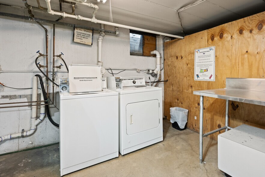 More Photos Of 7827 North Ave, River Forest Apartments For Sale