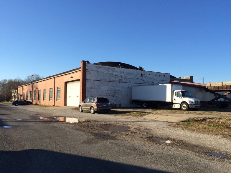More Photos Of 701 E Princeton Ave, Springfield Warehouse For Sale