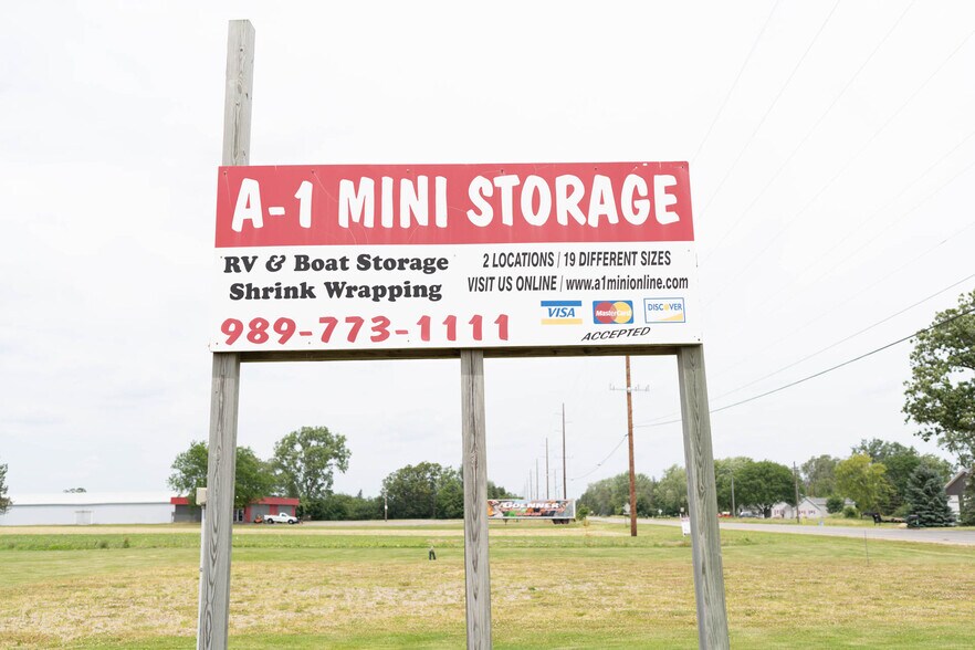 More Photos Of 1067 N Mission Rd, Mount Pleasant Self Storage For Sale