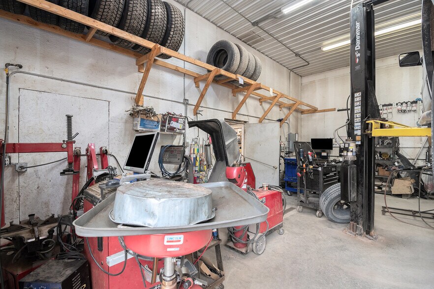 More Photos Of 5557 N Red Oak Rd, Lewiston Specialty For Sale