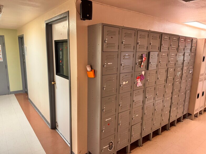 More Photos Of 400 Talbot Ave, Canutillo Schools For Lease