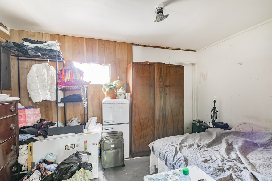 More Photos Of 6736 US Highway 59 S, Goodrich Freestanding For Sale