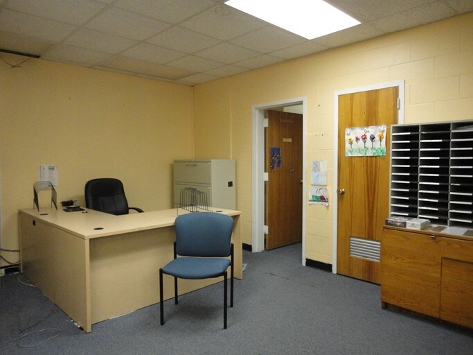 More Photos Of 3-21 Church St, East Hartford Schools For Lease