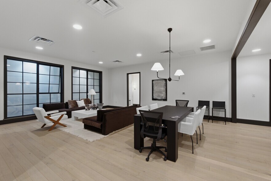 More Photos Of 1403 2nd Ave N, Nashville Warehouse For Lease
