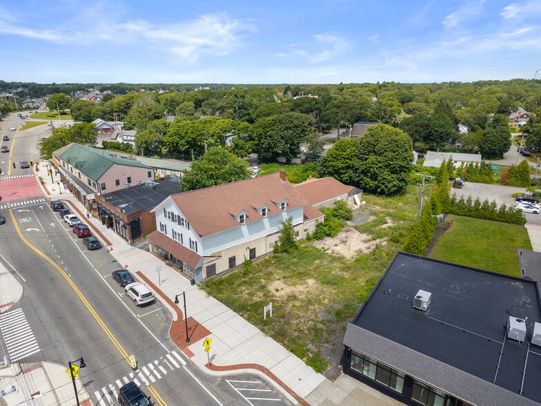 More Photos Of 61 Main St, Buzzards Bay Freestanding For Sale