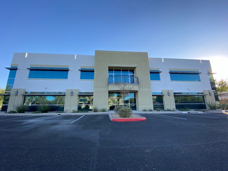 More Photos Of 15950 N 76th St, Scottsdale Office For Lease