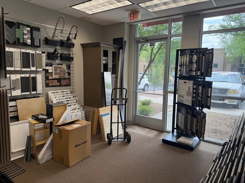 More Photos Of 2045 S Vineyard, Mesa Medical For Sale