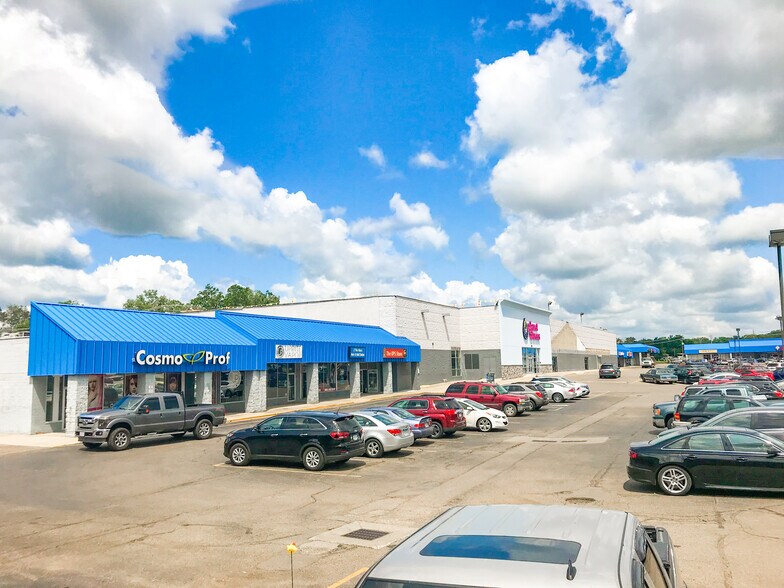 More Photos Of 1185-1259 N Memorial Dr, Lancaster General Retail For Lease
