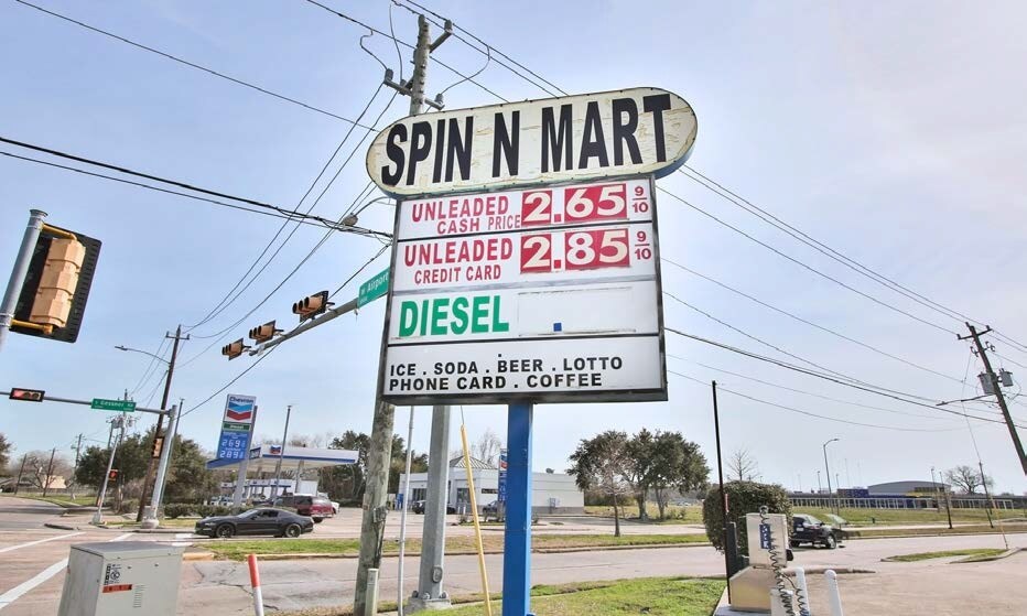 More Photos Of 12400 S Gessner Dr, Houston Convenience Store For Sale