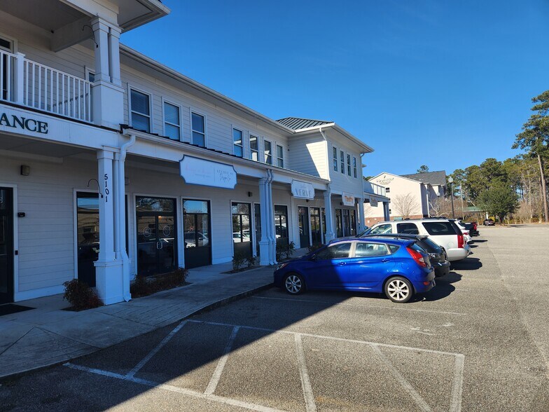 More Photos Of 5101 Dunlea Ct, Wilmington Storefront Retail Office For Lease