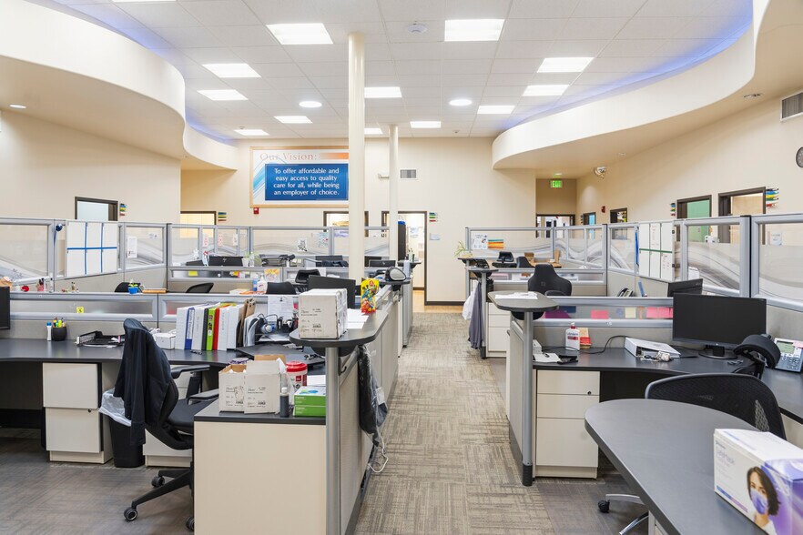 More Photos Of 308 Main St, Olathe Medical For Lease