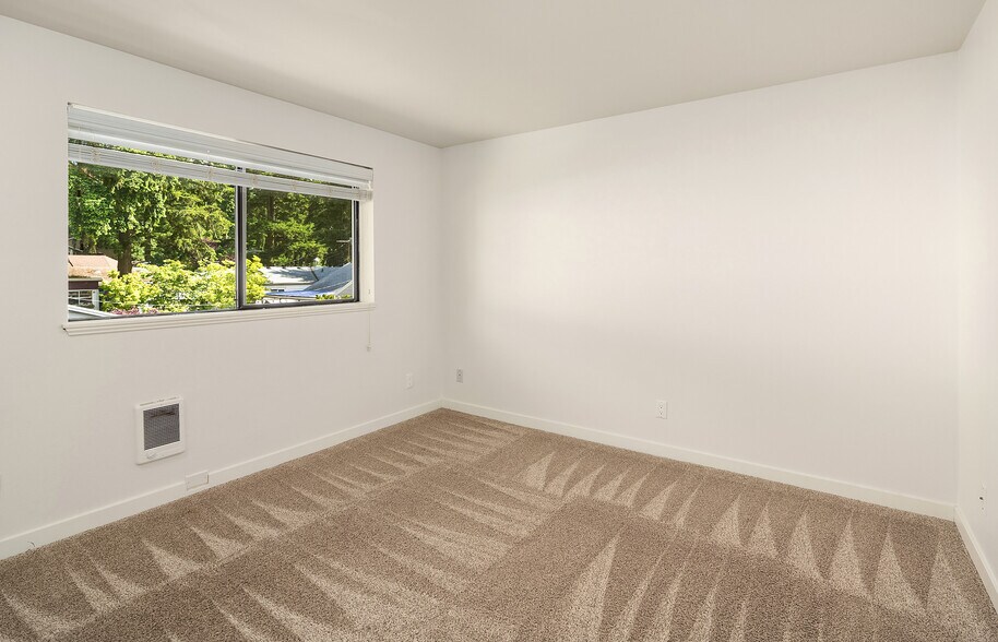 More Photos Of 1214 N 137th St, Seattle Multifamily For Sale