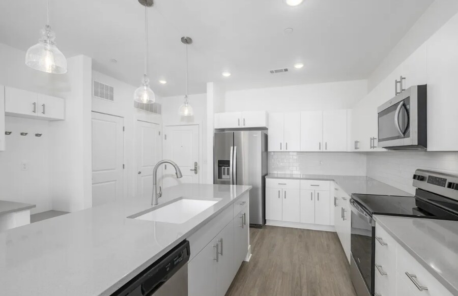 More Photos Of 501 S Capitol Ave, Lansing Office For Sale